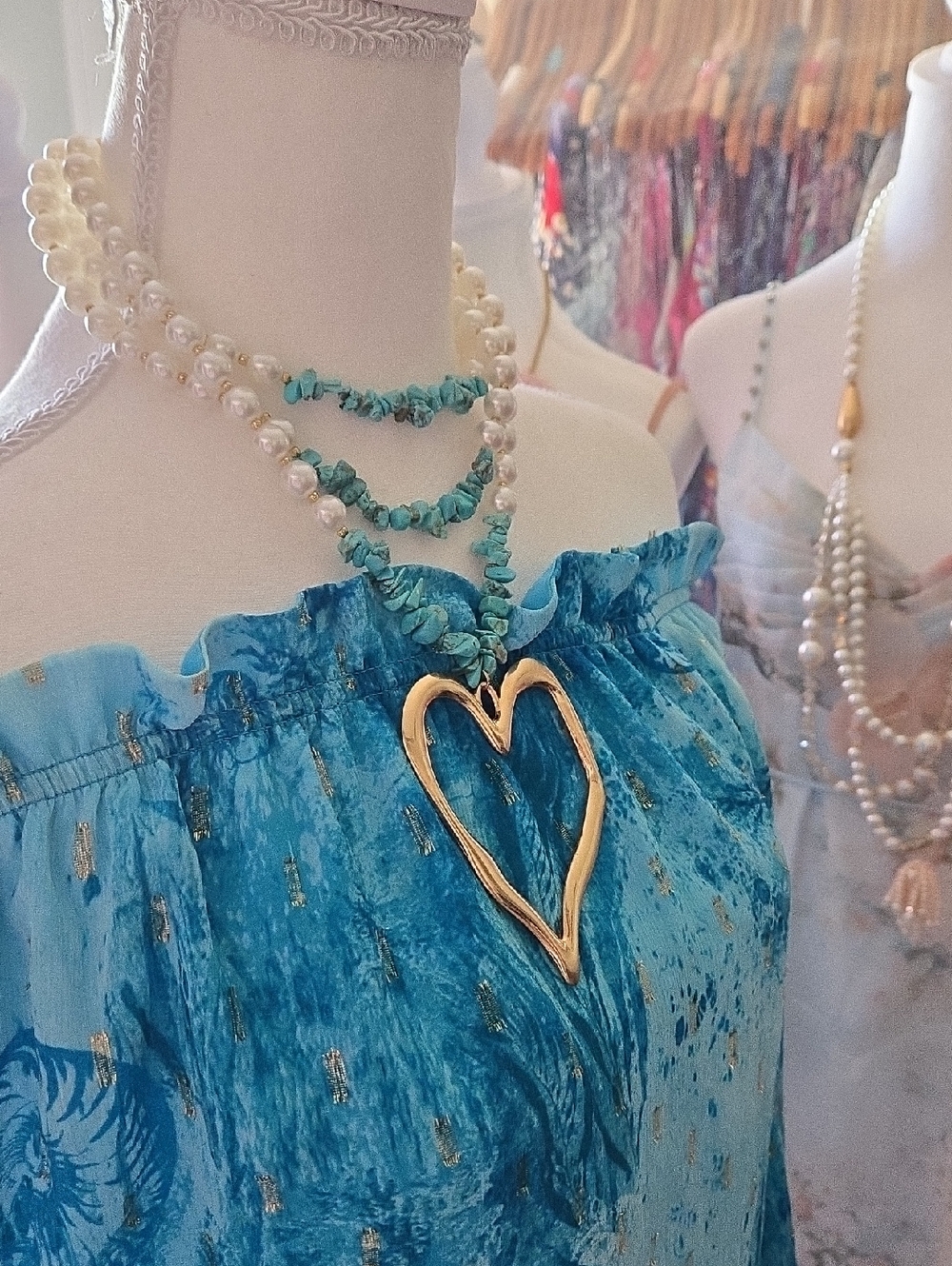 Elegant Pearl & Turquoise Layered Necklace with Gold Heart Pendant - Picture 14 of 16